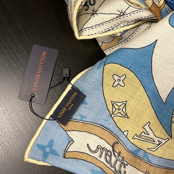 Louis Vuitton Shawl Monogram 30%Silk, 70% Cashmere including the box and ribbon - Picture 10 of 17